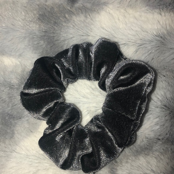 3 Velvet Scrunchies !! - Picture 2 of 4